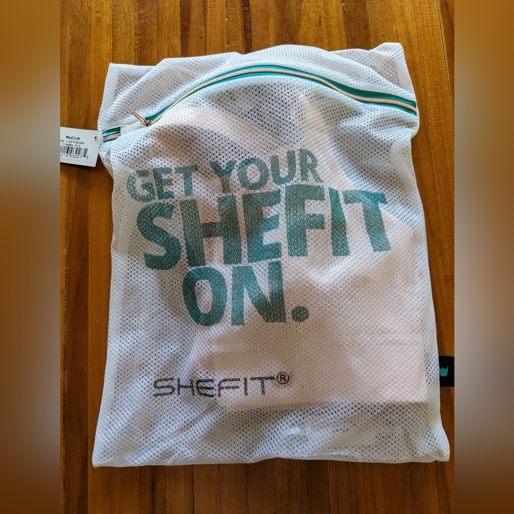 Shefit size medium bra, nwt